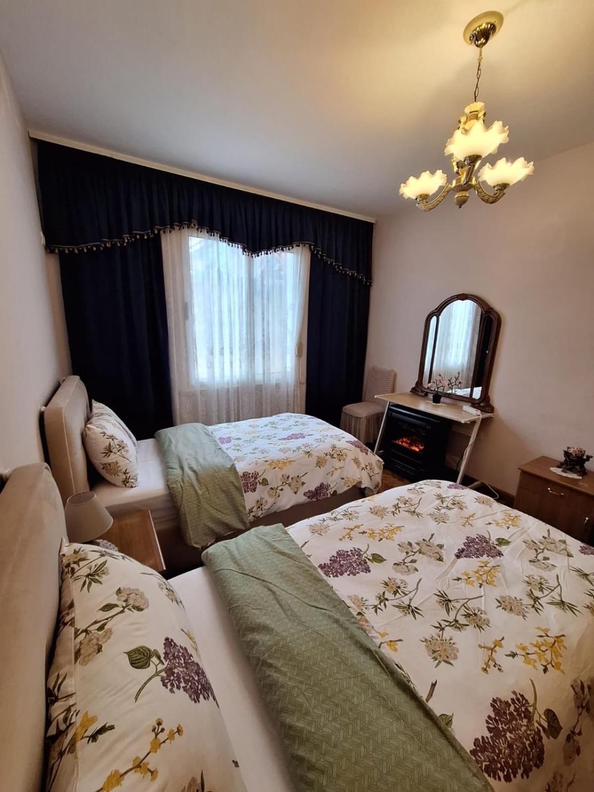 شقة Cozyflat In The Middle Of تيرانا المظهر الخارجي الصورة